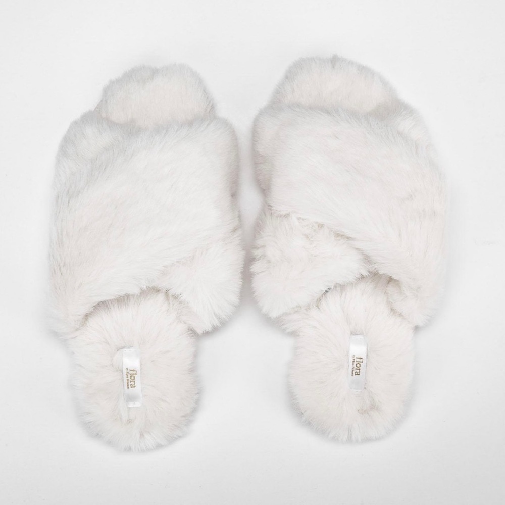 FLORA by Flora Nikrooz Ladies Crossband Slipper Size S(5-6)
